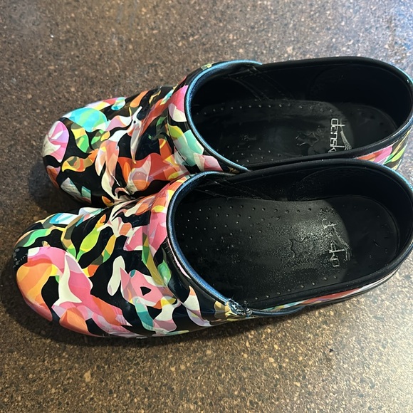 Dansko fusion clog sz 39 - Picture 3 of 5